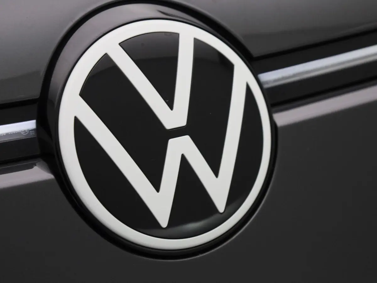 First Plus 58 kWh 204 PK | Automaat | Navigatie | Camera | Stoelverwarming | Keyless | Adaptive Cruise Control | Parkeersensoren | Apple Carplay | Android Auto | LED Matrix |