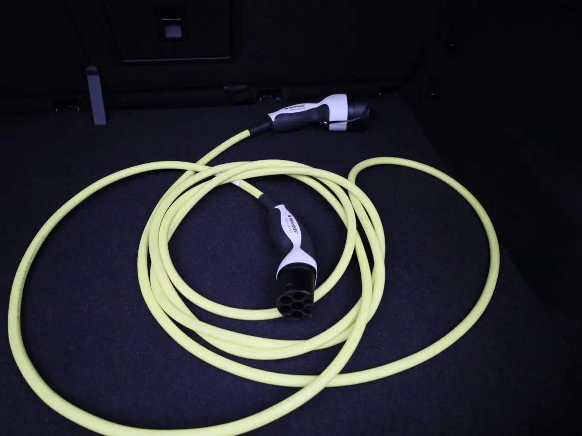 First Plus 58 kWh 204 PK | Automaat | Navigatie | Camera | Stoelverwarming | Keyless | Adaptive Cruise Control | Parkeersensoren | Apple Carplay | Android Auto | LED Matrix |