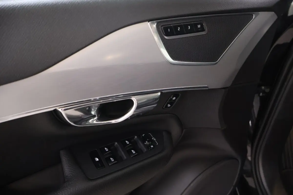 2.0 T5 AWD Momentum | Leder | Trekhaak