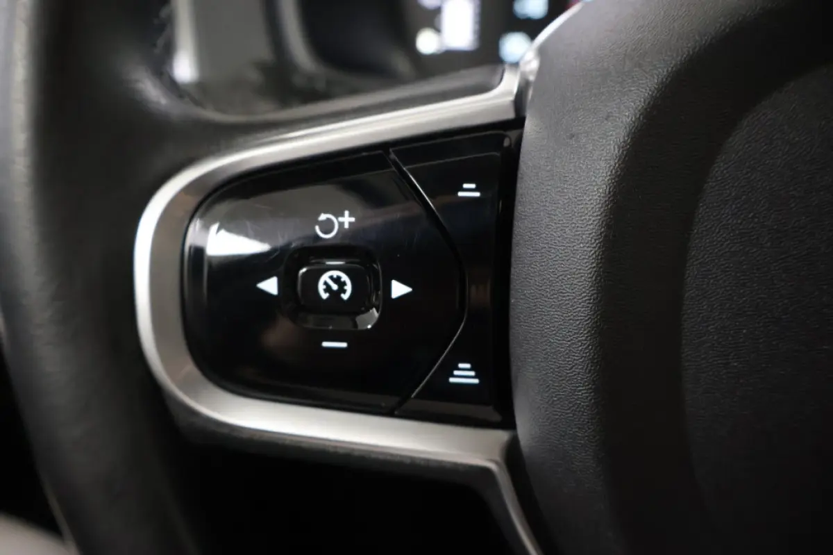 2.0 T5 AWD Momentum | Leder | Trekhaak