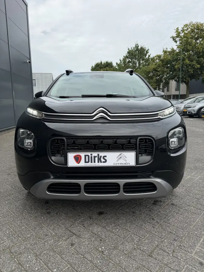 110pk Shine (Trekhaak - Camera - Parkeersensoren V+A - Automatische Airco - Navigatie - Apple Carplay)