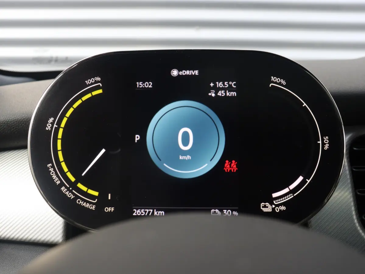 Electric | Yours + Panodak + Sportstoelen + Getint Glas + Comfort Access + Harman Kardon + Apple Carplay + 17'' LMV