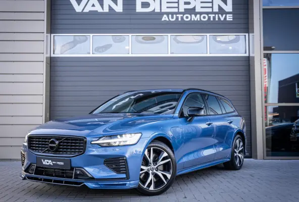 2.0 T8 Recharge AWD R-Design - HEICO Pack l ACC l Pano l H/Kardon l Memory