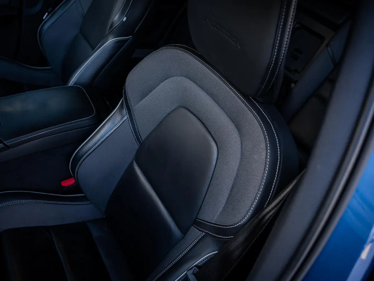 2.0 T8 Recharge AWD R-Design - HEICO Pack l ACC l Pano l H/Kardon l Memory