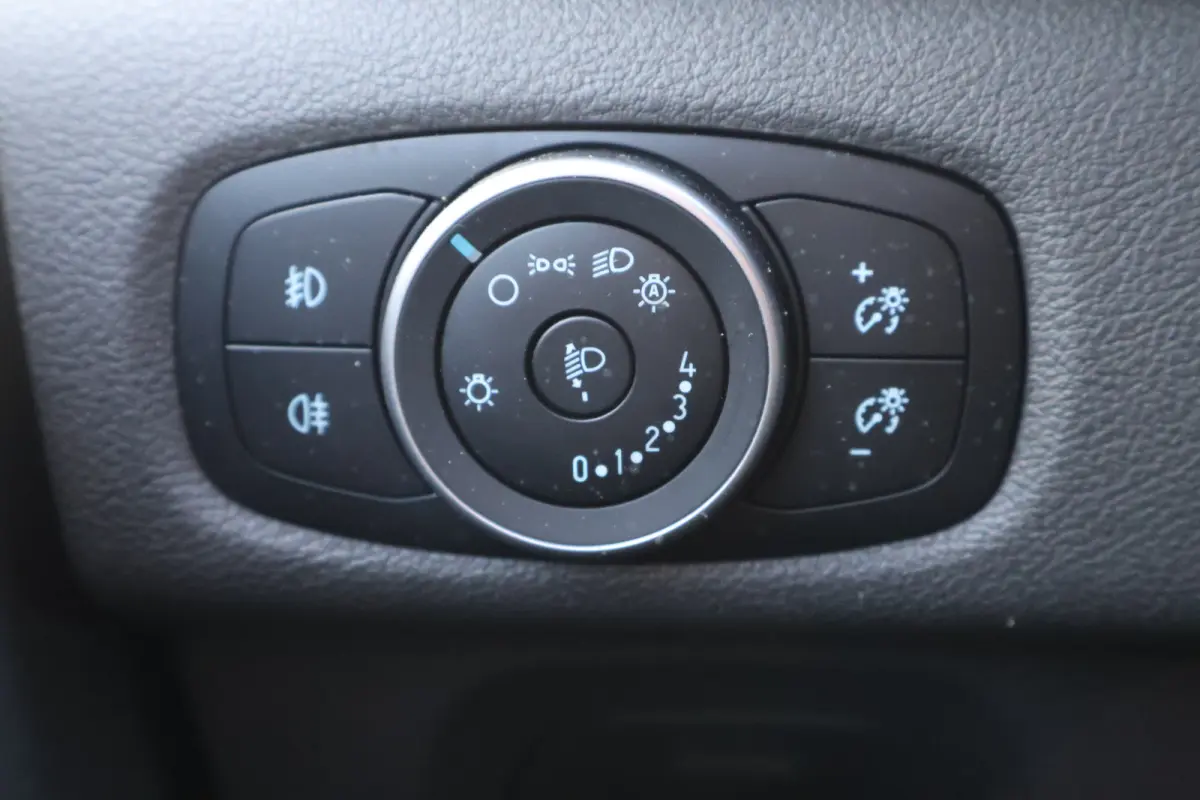 2.0 TDCI L2H1 Limited DC Automaat Airco Trekhaak