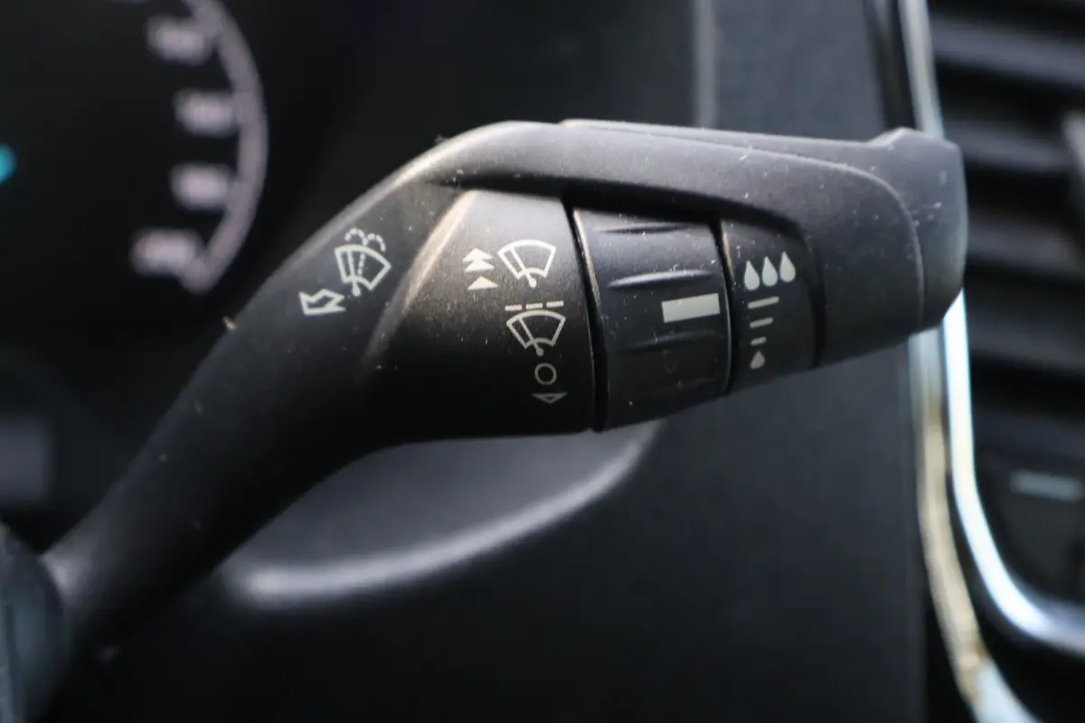 2.0 TDCI L2H1 Limited DC Automaat Airco Trekhaak