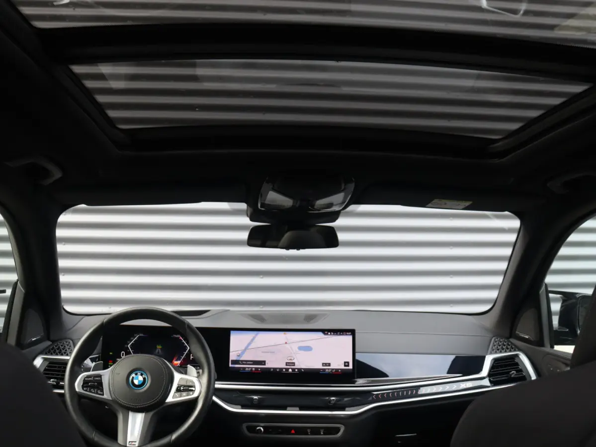xDrive50e | SoH 100% | M Sportpakket Pro | Panodak | Trekhaak | Driving Assistant Prof. | M Multifunctionele Stoelen | Harman Kardon | Stoelmassage | Soft Close | M-Performance | 22'' LMV
