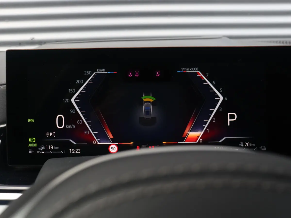xDrive50e | SoH 100% | M Sportpakket Pro | Panodak | Trekhaak | Driving Assistant Prof. | M Multifunctionele Stoelen | Harman Kardon | Stoelmassage | Soft Close | M-Performance | 22'' LMV