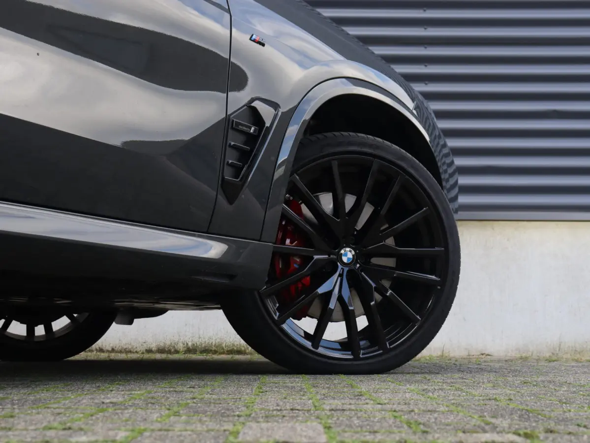 xDrive50e | SoH 100% | M Sportpakket Pro | Panodak | Trekhaak | Driving Assistant Prof. | M Multifunctionele Stoelen | Harman Kardon | Stoelmassage | Soft Close | M-Performance | 22'' LMV