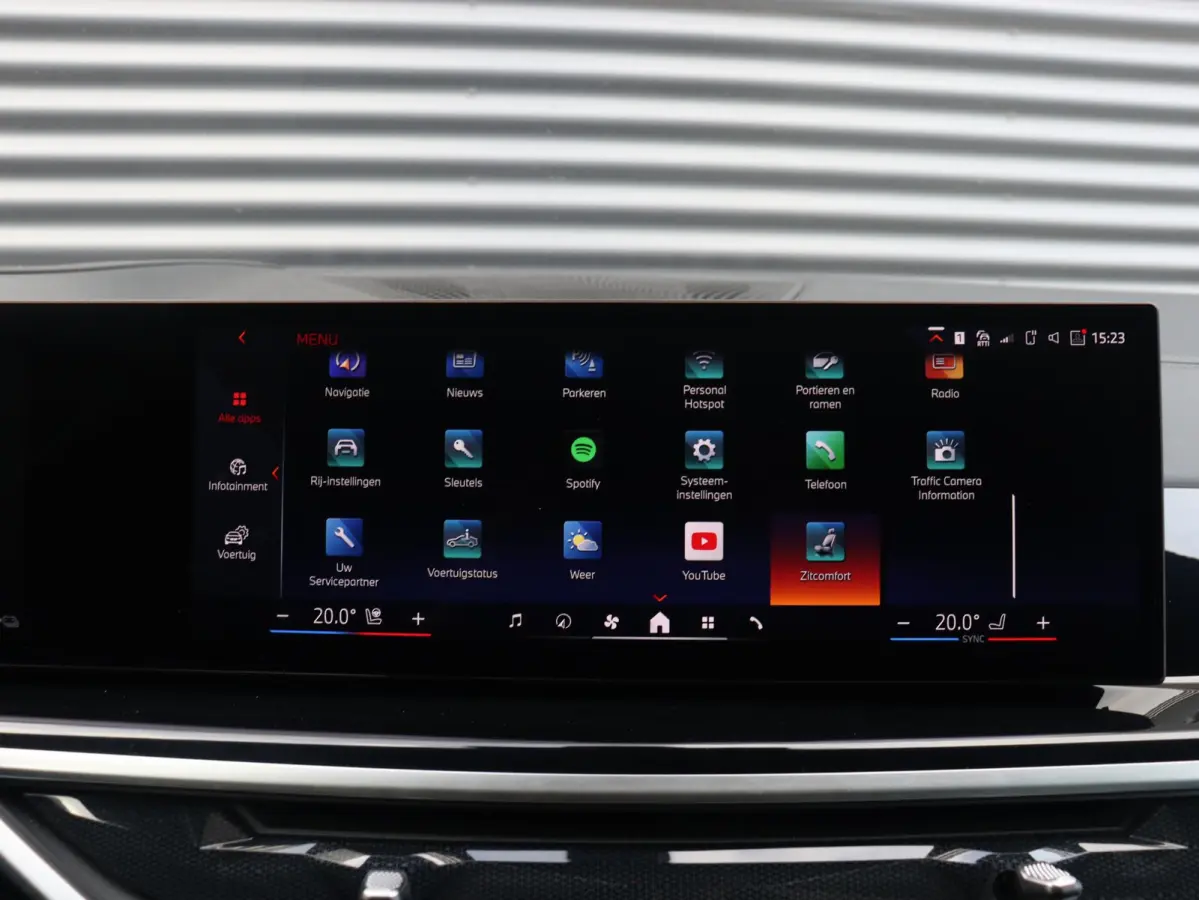 xDrive50e | SoH 100% | M Sportpakket Pro | Panodak | Trekhaak | Driving Assistant Prof. | M Multifunctionele Stoelen | Harman Kardon | Stoelmassage | Soft Close | M-Performance | 22'' LMV