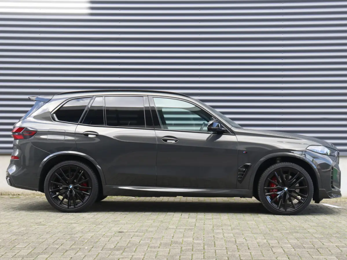 xDrive50e | SoH 100% | M Sportpakket Pro | Panodak | Trekhaak | Driving Assistant Prof. | M Multifunctionele Stoelen | Harman Kardon | Stoelmassage | Soft Close | M-Performance | 22'' LMV