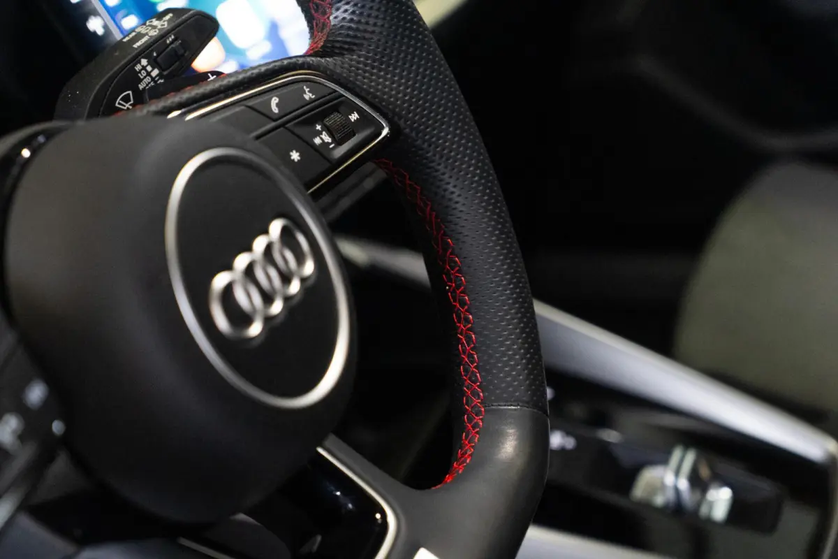 40 TFSI e S line | Pano | Rood stiksel | Alcantara | Cam