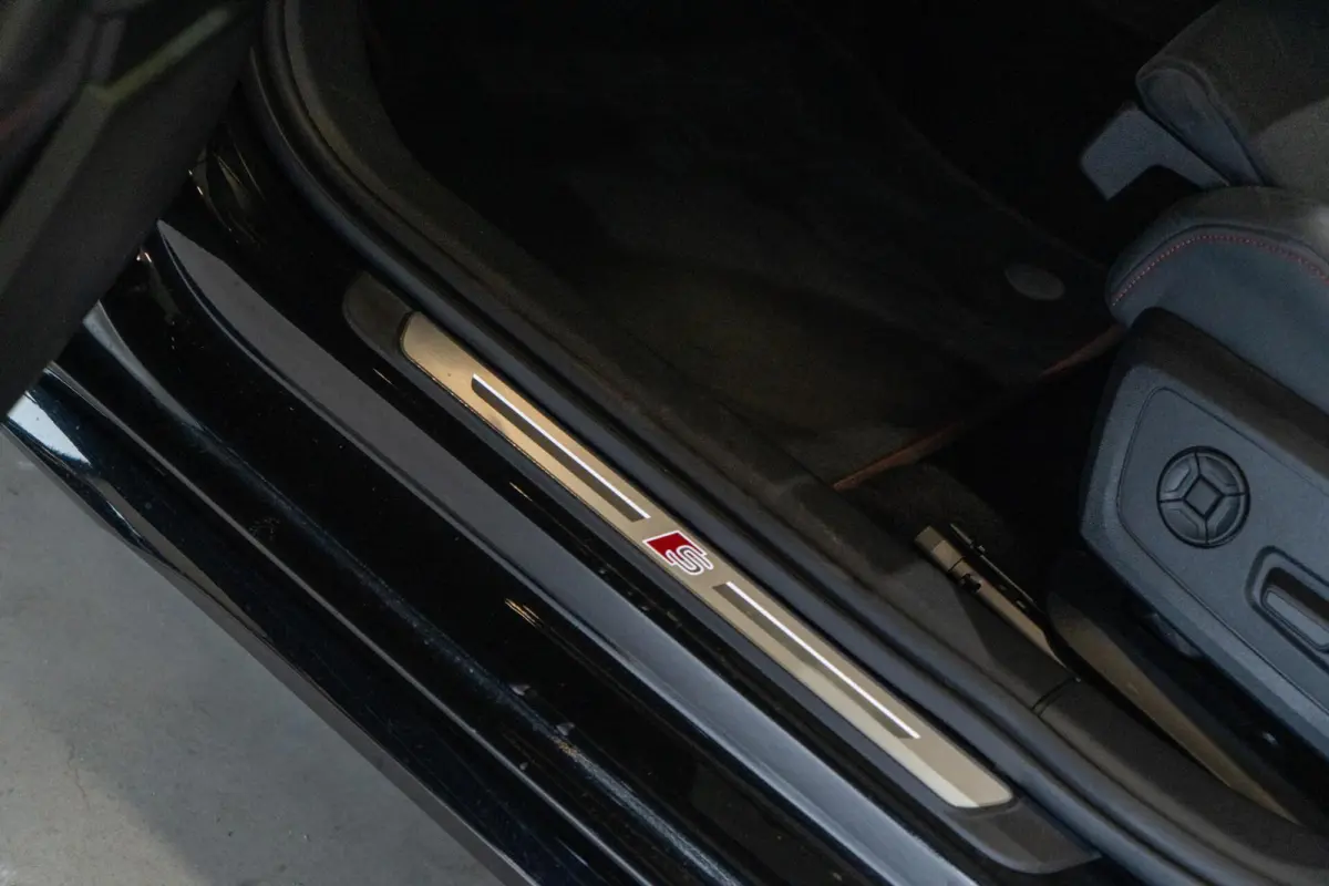 40 TFSI e S line | Pano | Rood stiksel | Alcantara | Cam