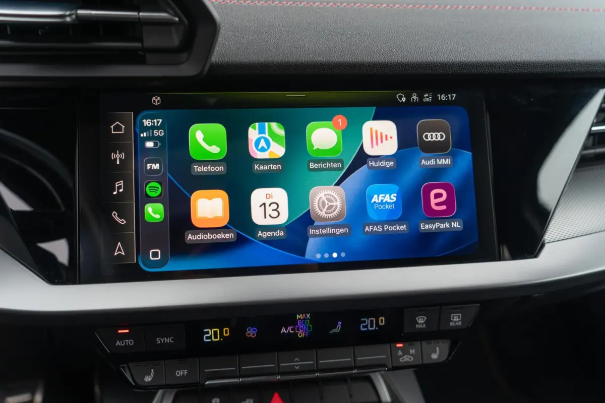 40 TFSI e S line | Pano | Rood stiksel | Alcantara | Cam
