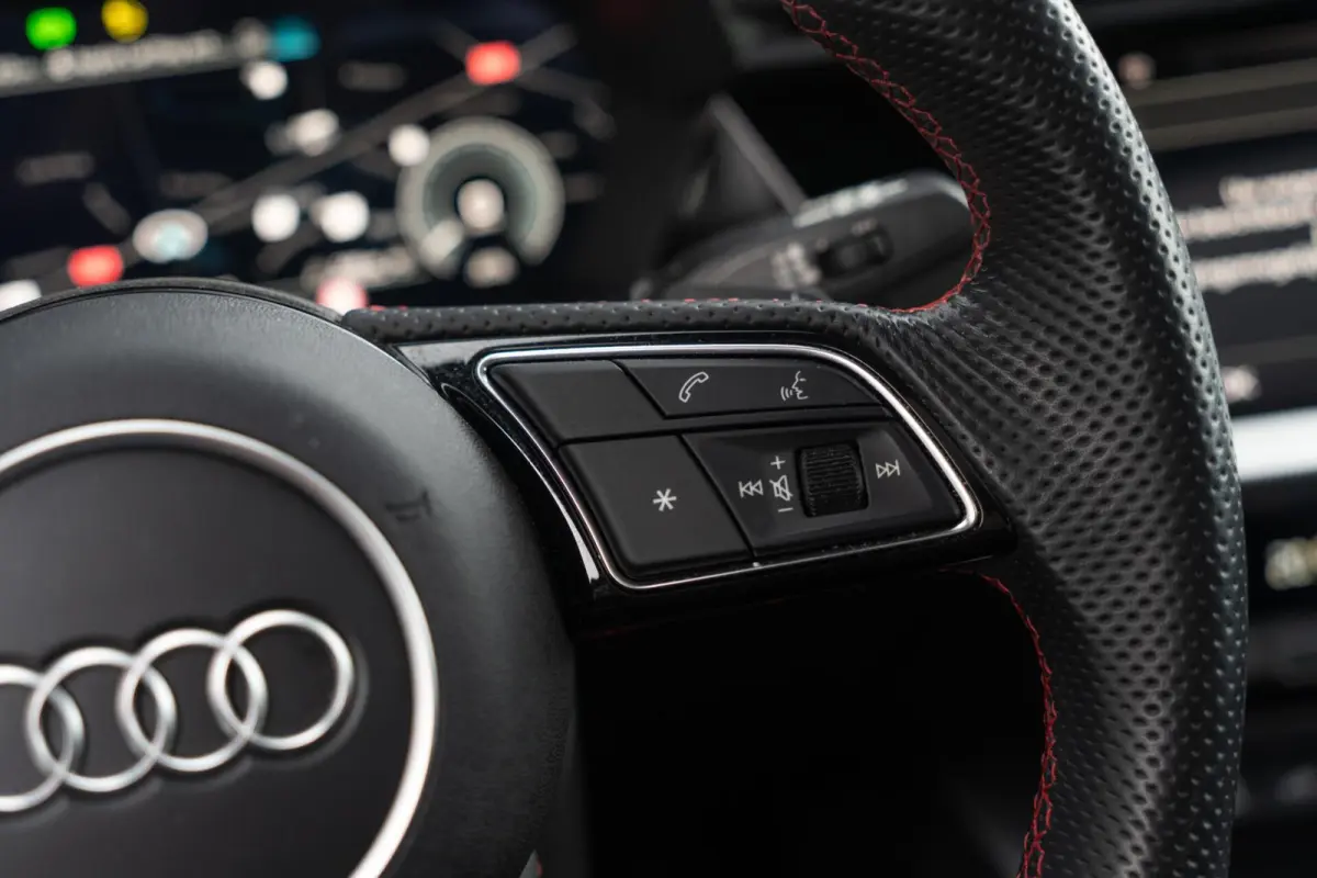 40 TFSI e S line | Pano | Rood stiksel | Alcantara | Cam