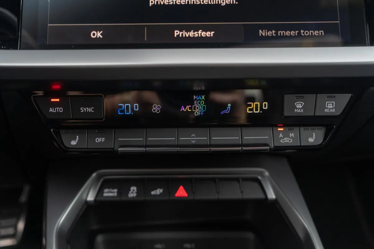 40 TFSI e S line | Pano | Rood stiksel | Alcantara | Cam