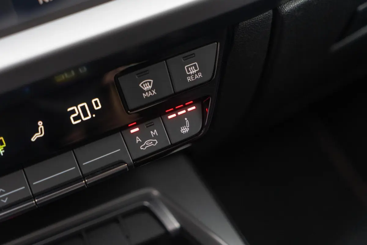 40 TFSI e S line | Pano | Rood stiksel | Alcantara | Cam