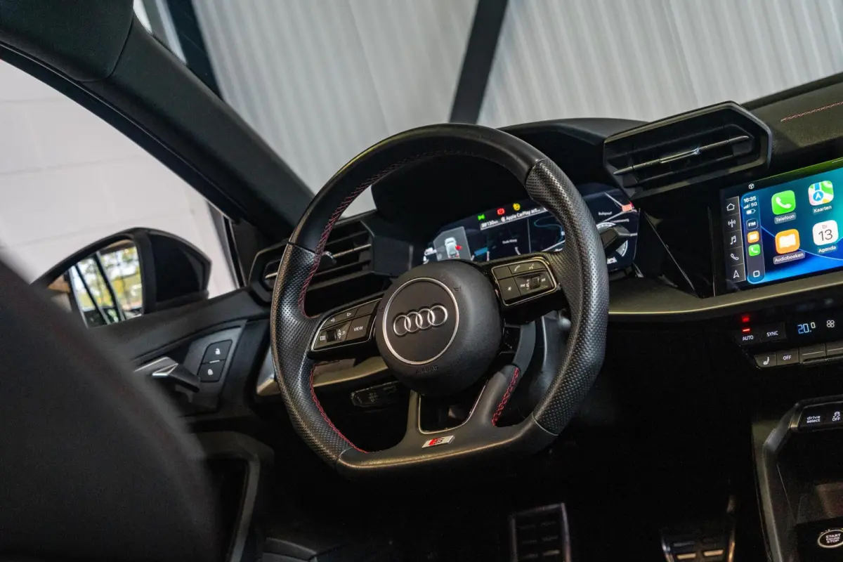 40 TFSI e S line | Pano | Rood stiksel | Alcantara | Cam
