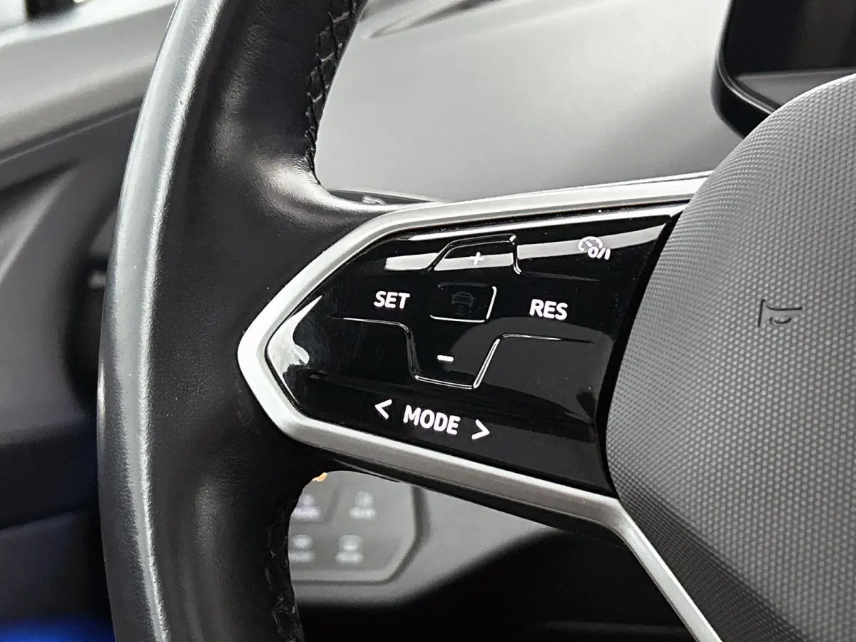 First Max 77 kWh | SoH ... | Panorama Dak | Ergo Stoelen (Memory) | Parkeercamera | Stoel en Stuurwielverwarming | Elektrische Kofferbak | Carplay / Android Auto | Navigatie