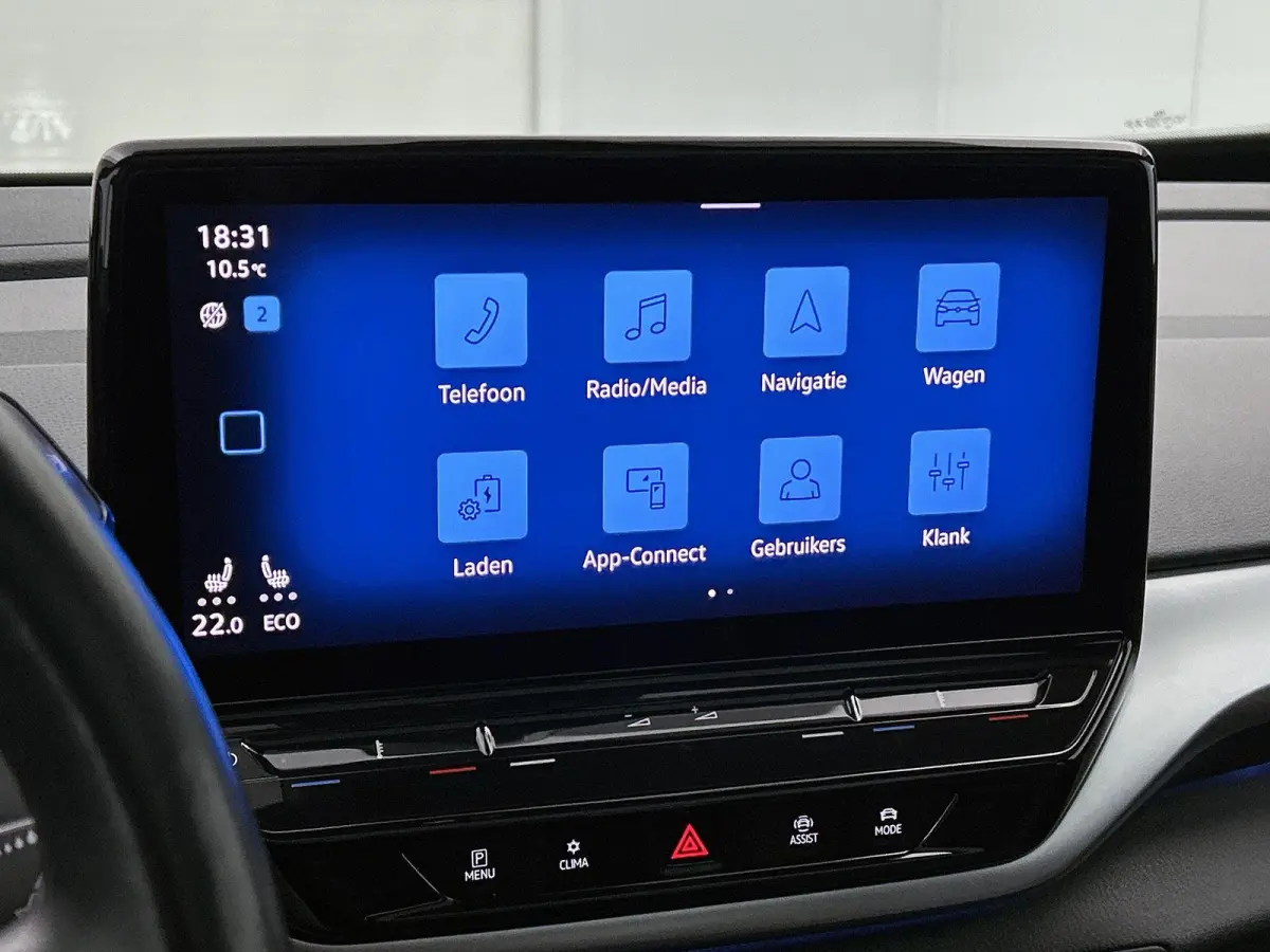 First Max 77 kWh | SoH ... | Panorama Dak | Ergo Stoelen (Memory) | Parkeercamera | Stoel en Stuurwielverwarming | Elektrische Kofferbak | Carplay / Android Auto | Navigatie