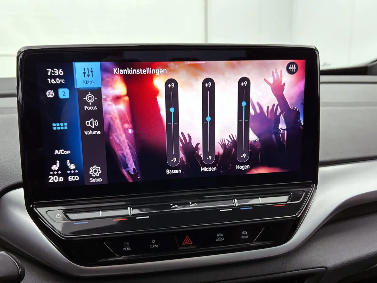 First Max 77 kWh | SoH ... | Panorama Dak | Ergo Stoelen (Memory) | Parkeercamera | Stoel en Stuurwielverwarming | Elektrische Kofferbak | Carplay / Android Auto | Navigatie