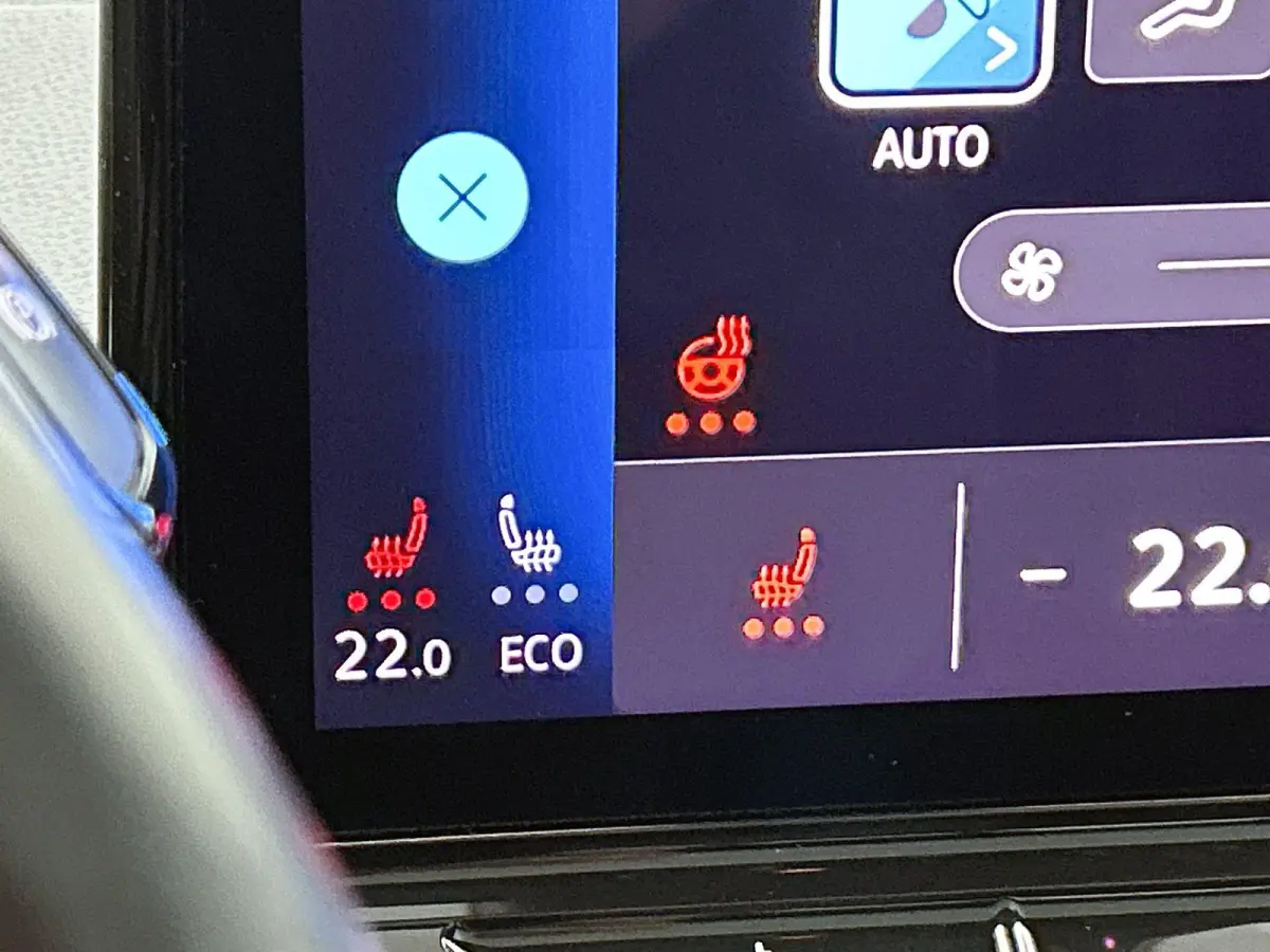 First Max 77 kWh | SoH ... | Panorama Dak | Ergo Stoelen (Memory) | Parkeercamera | Stoel en Stuurwielverwarming | Elektrische Kofferbak | Carplay / Android Auto | Navigatie