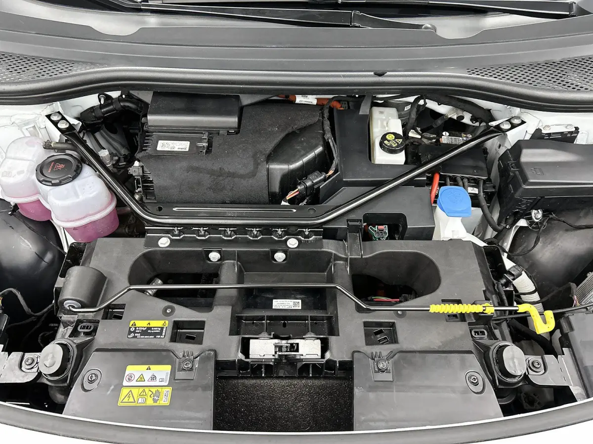 First Max 77 kWh | SoH ... | Panorama Dak | Ergo Stoelen (Memory) | Parkeercamera | Stoel en Stuurwielverwarming | Elektrische Kofferbak | Carplay / Android Auto | Navigatie