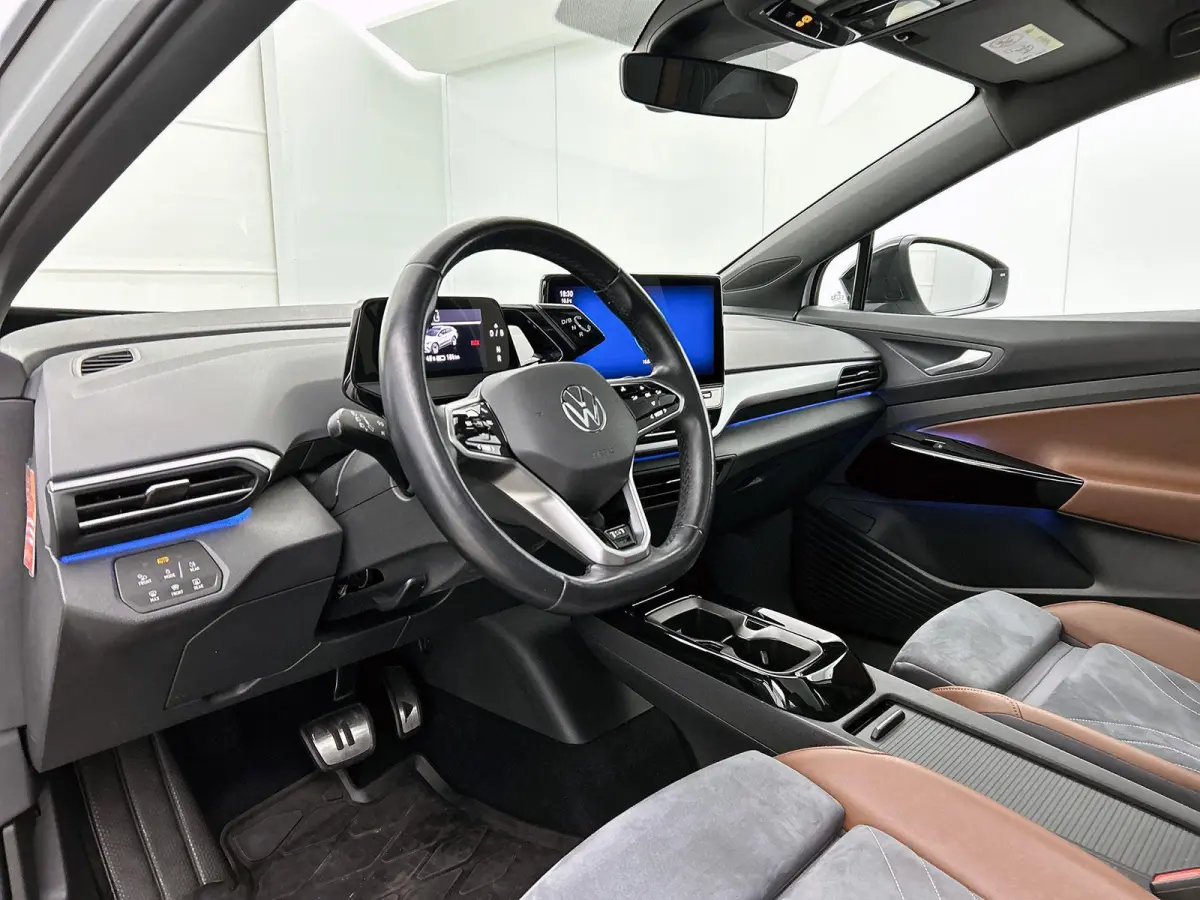 First Max 77 kWh | SoH ... | Panorama Dak | Ergo Stoelen (Memory) | Parkeercamera | Stoel en Stuurwielverwarming | Elektrische Kofferbak | Carplay / Android Auto | Navigatie