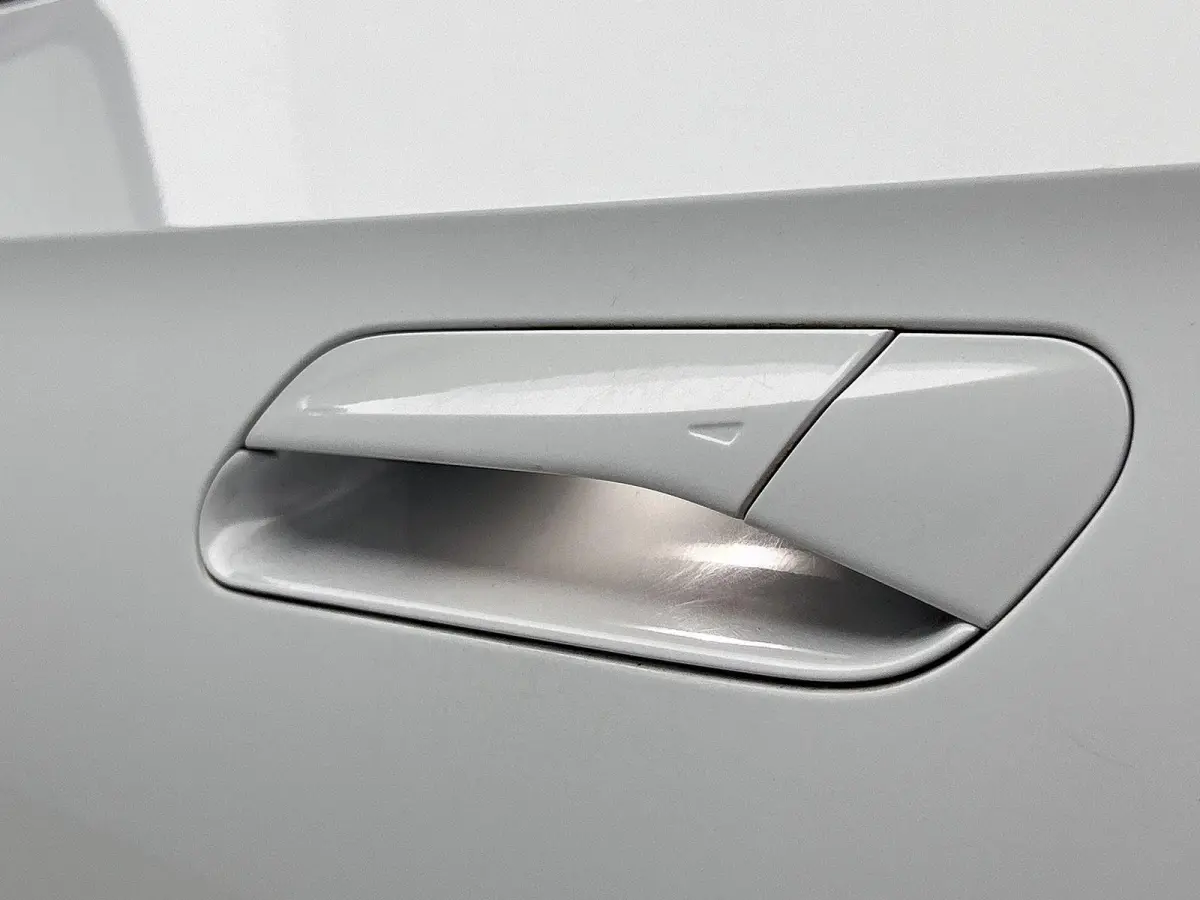 First Max 77 kWh | SoH ... | Panorama Dak | Ergo Stoelen (Memory) | Parkeercamera | Stoel en Stuurwielverwarming | Elektrische Kofferbak | Carplay / Android Auto | Navigatie