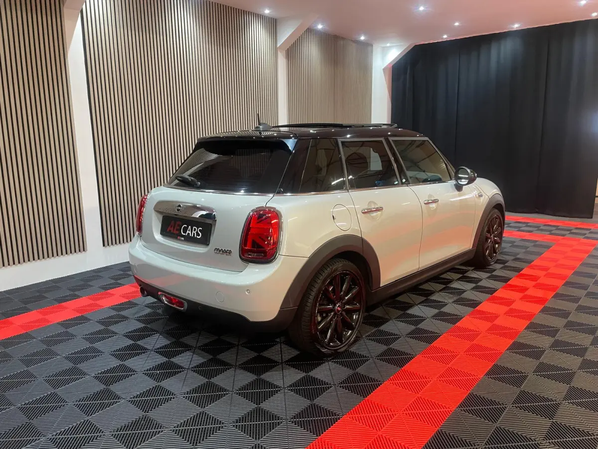 1.5 Cooper Chili Automaat Pano Navi Leder Camera