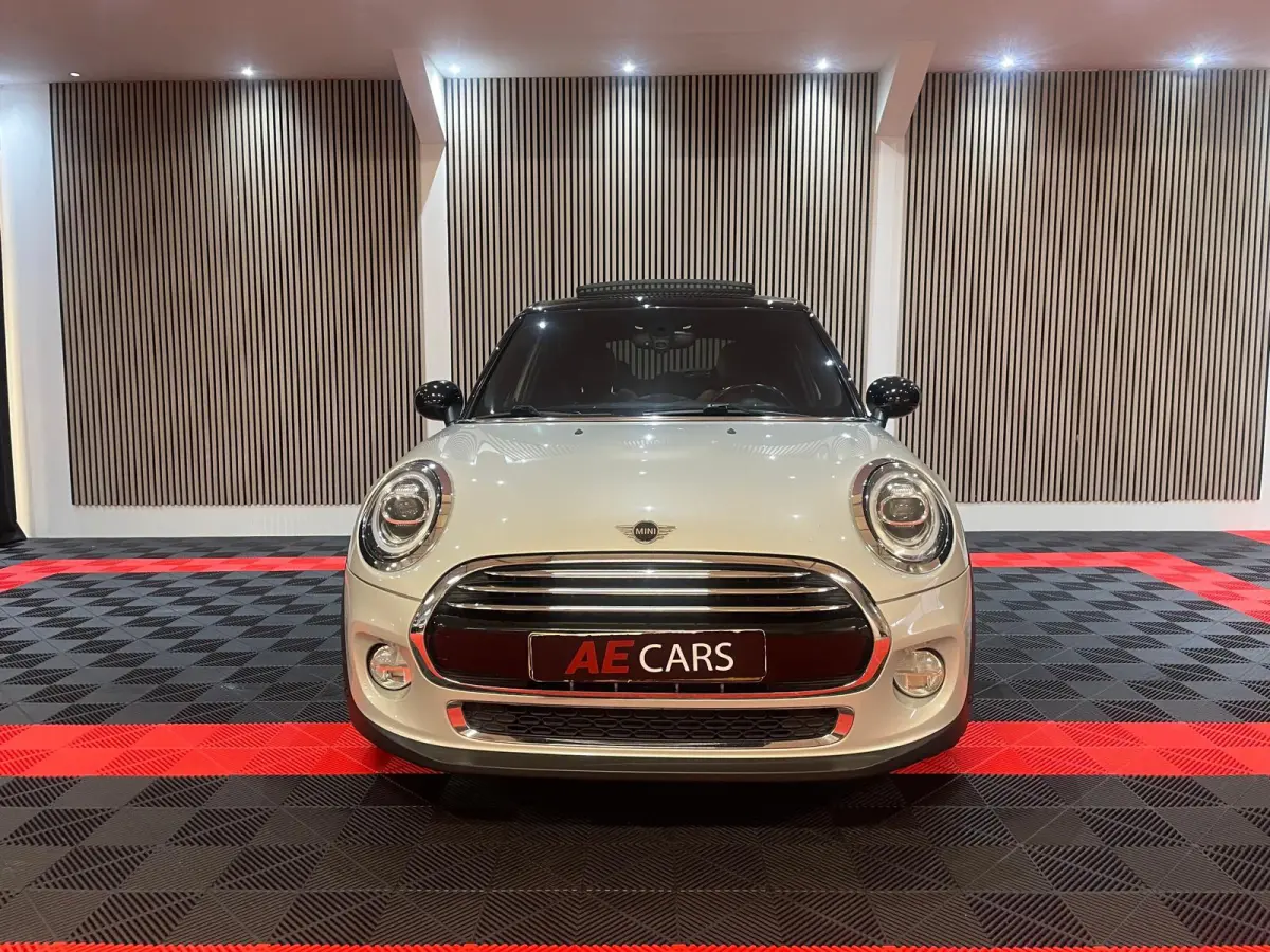 1.5 Cooper Chili Automaat Pano Navi Leder Camera