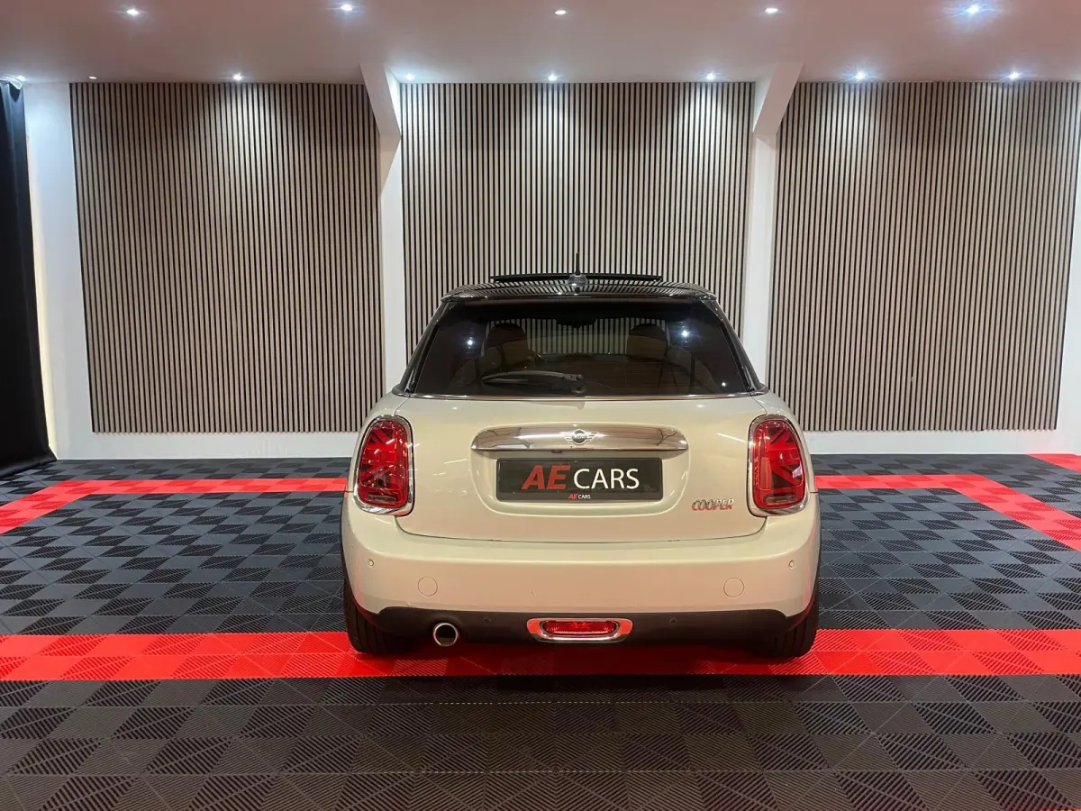 1.5 Cooper Chili Automaat Pano Navi Leder Camera