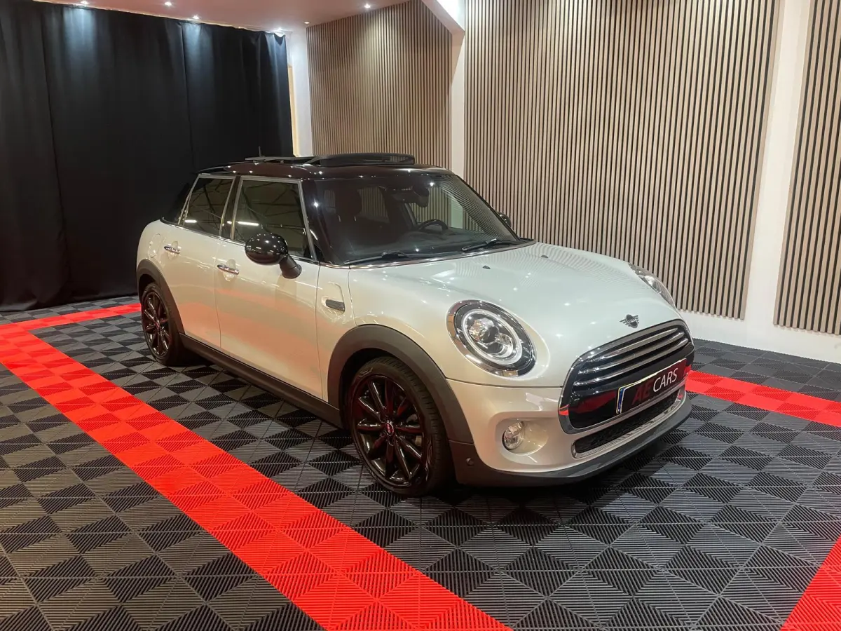 MINI (5-deurs) 2018 Benzine Automatisch leasen