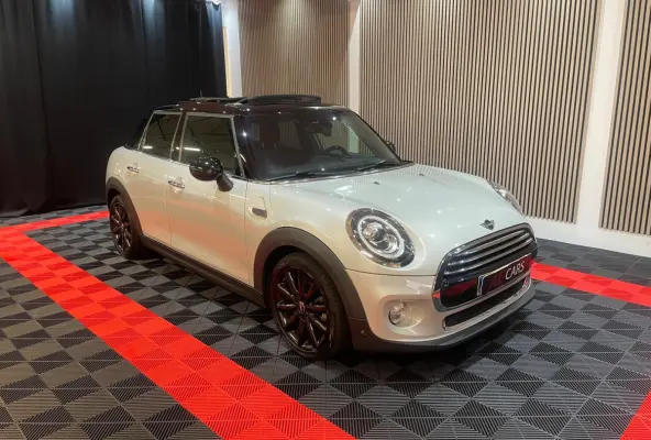 1.5 Cooper Chili Automaat Pano Navi Leder Camera