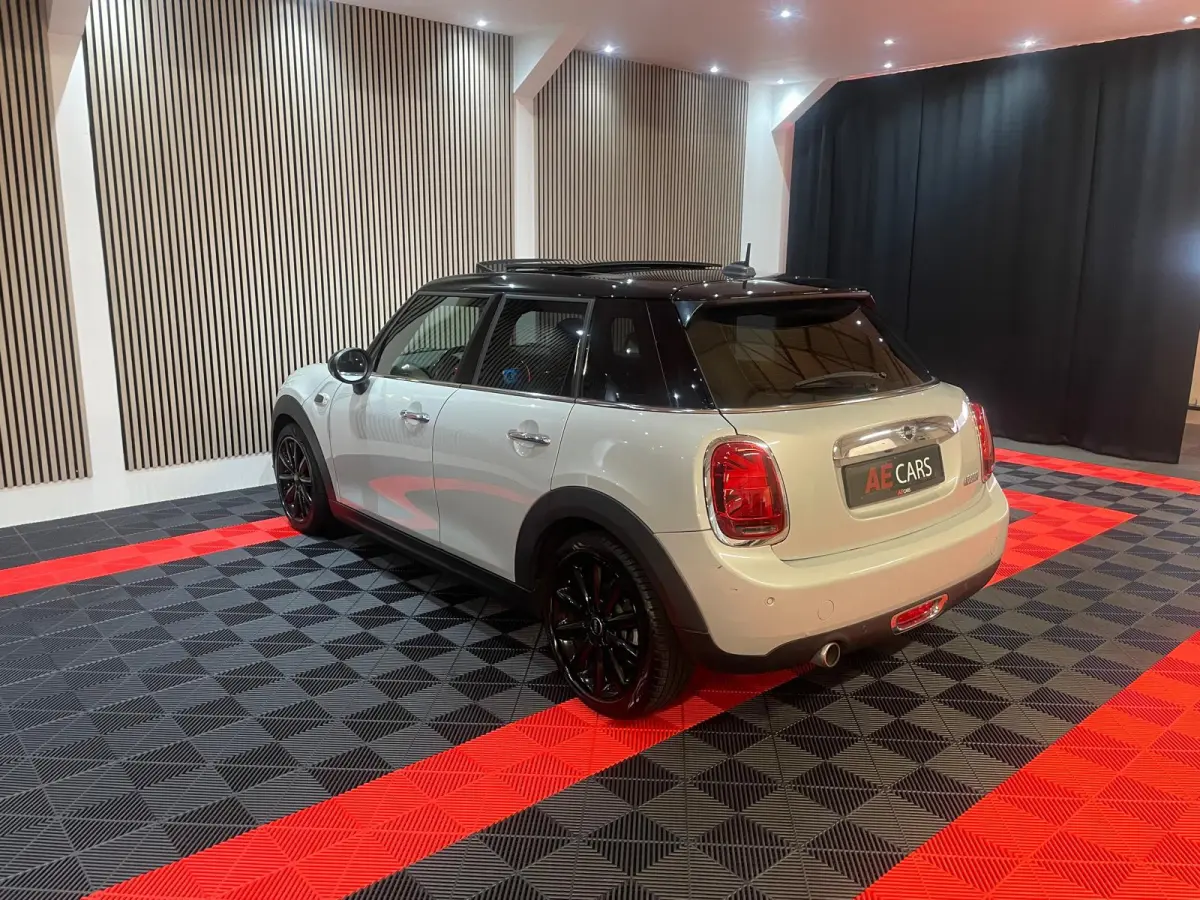 1.5 Cooper Chili Automaat Pano Navi Leder Camera