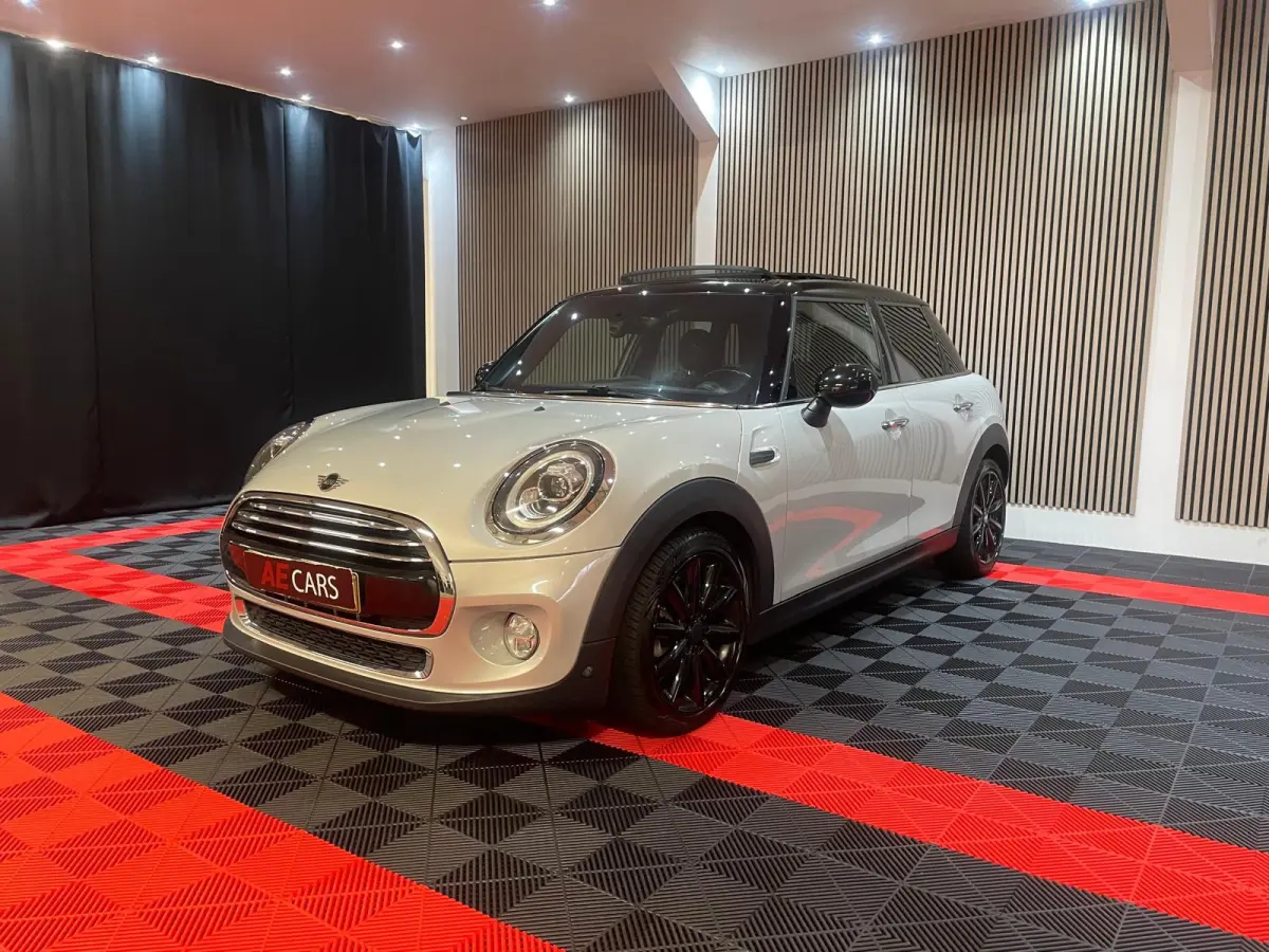 1.5 Cooper Chili Automaat Pano Navi Leder Camera