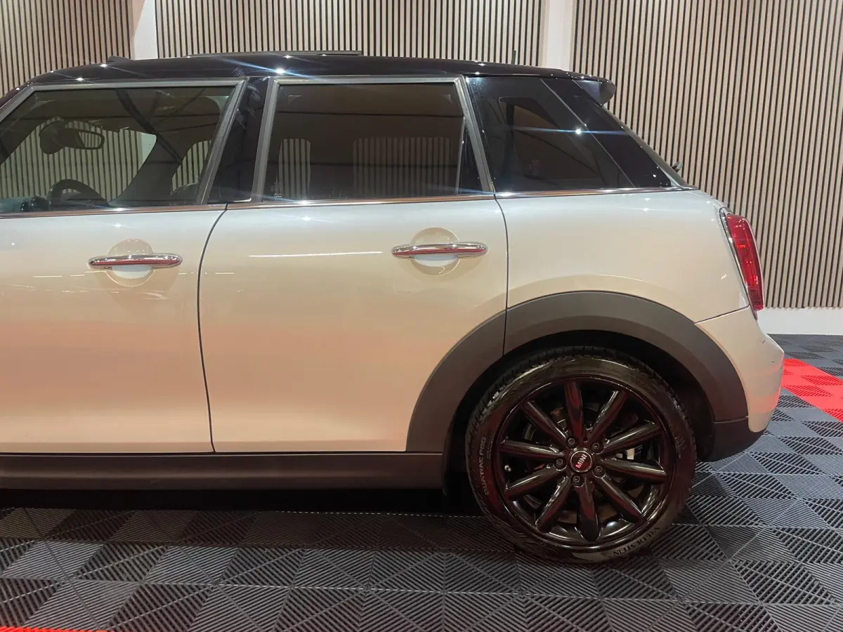 1.5 Cooper Chili Automaat Pano Navi Leder Camera