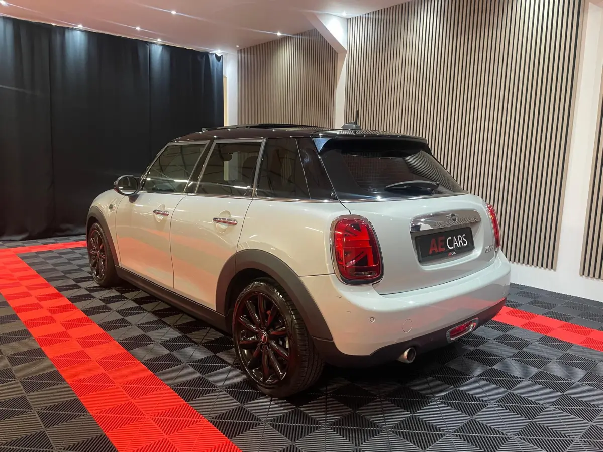 1.5 Cooper Chili Automaat Pano Navi Leder Camera