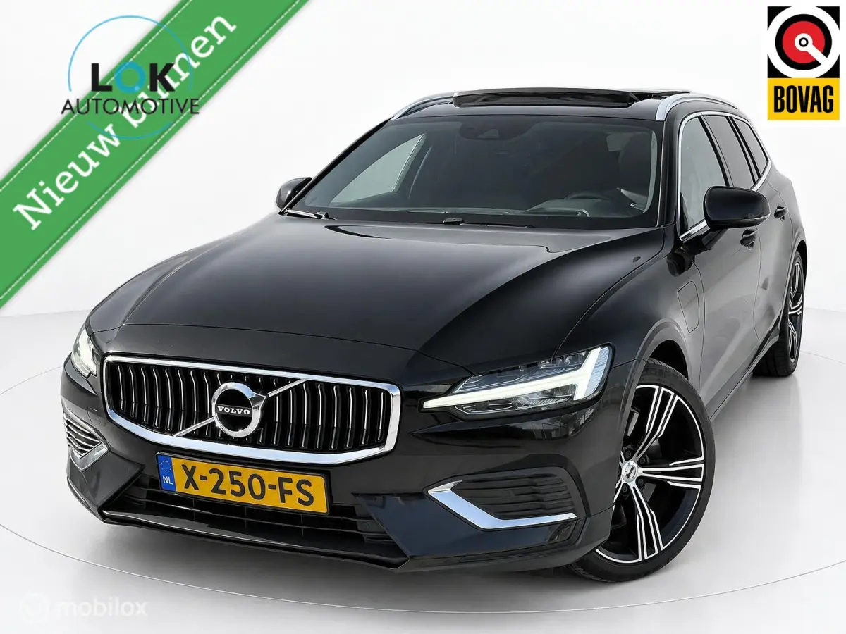 2.0 T8 Twin Engine AWD R-Design PANO|LED|LEDER|