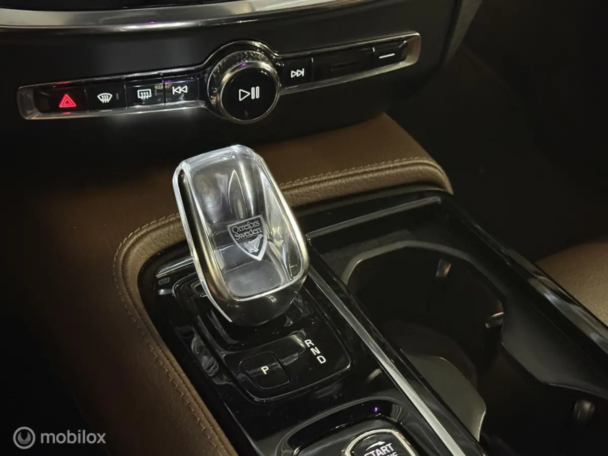 2.0 T8 Twin Engine AWD R-Design PANO|LED|LEDER|