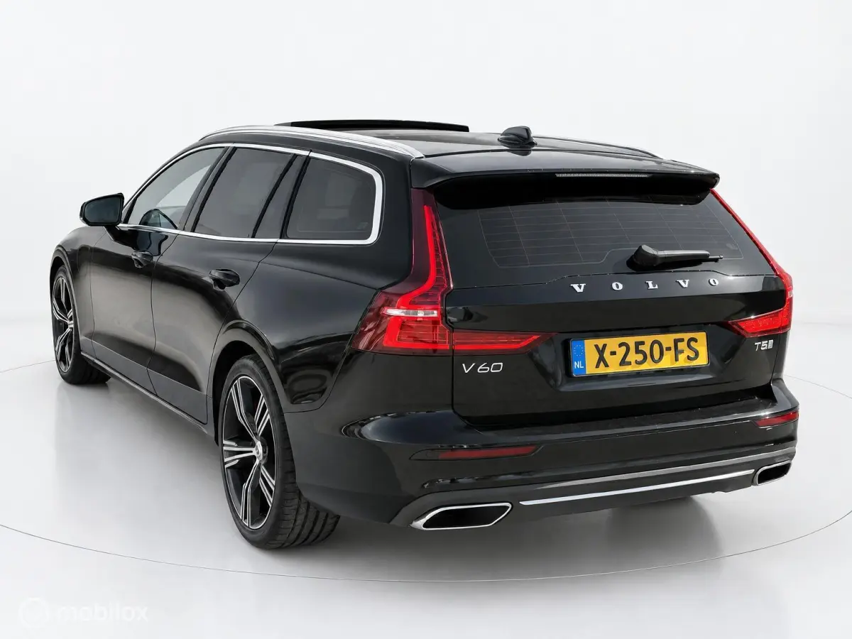 2.0 T8 Twin Engine AWD R-Design PANO|LED|LEDER|
