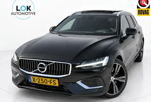2.0 T8 Twin Engine AWD R-Design PANO|LED|LEDER|