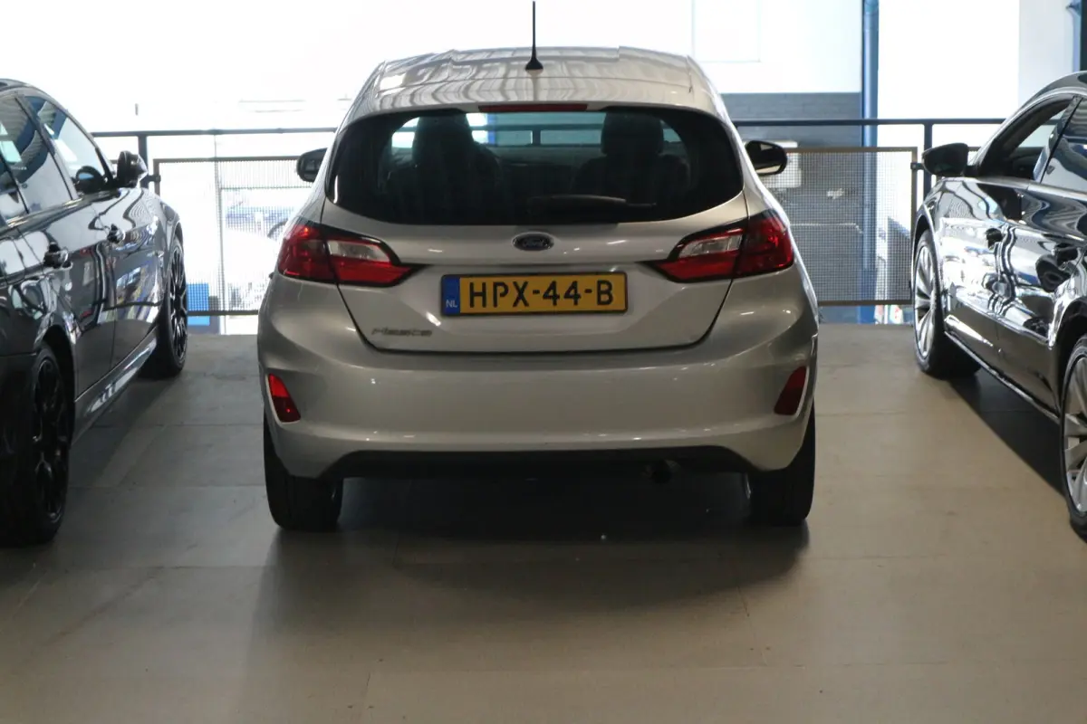 1.1 Connected / NIEUW MODEL / LED / VELG / NIEUWSTAAT ! ! !