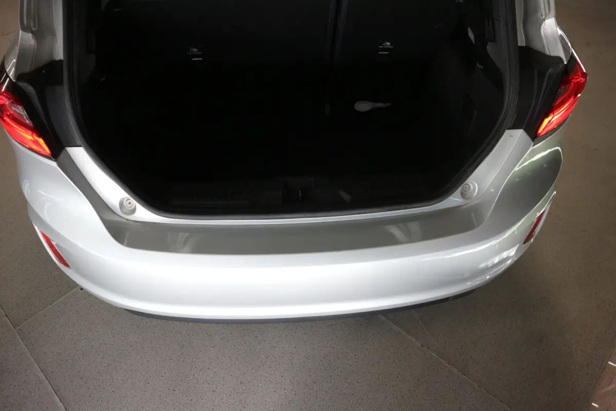 1.1 Connected / NIEUW MODEL / LED / VELG / NIEUWSTAAT ! ! !