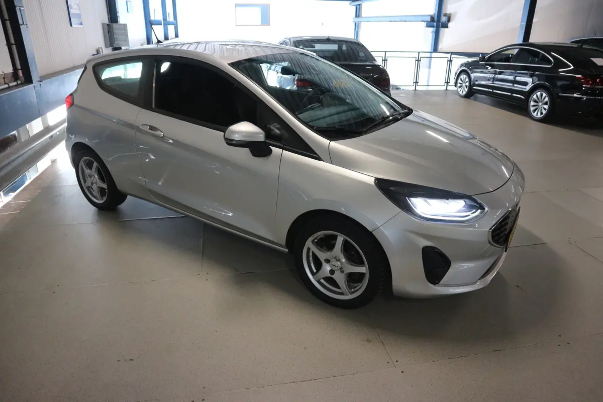 1.1 Connected / NIEUW MODEL / LED / VELG / NIEUWSTAAT ! ! !