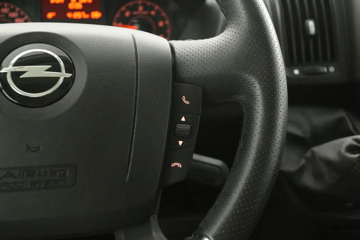 2.2 BlueHDI 140PK L3H2 | Clima | Camera | Carplay | Cruise | 3 Zits | Navi | Parkeersens.