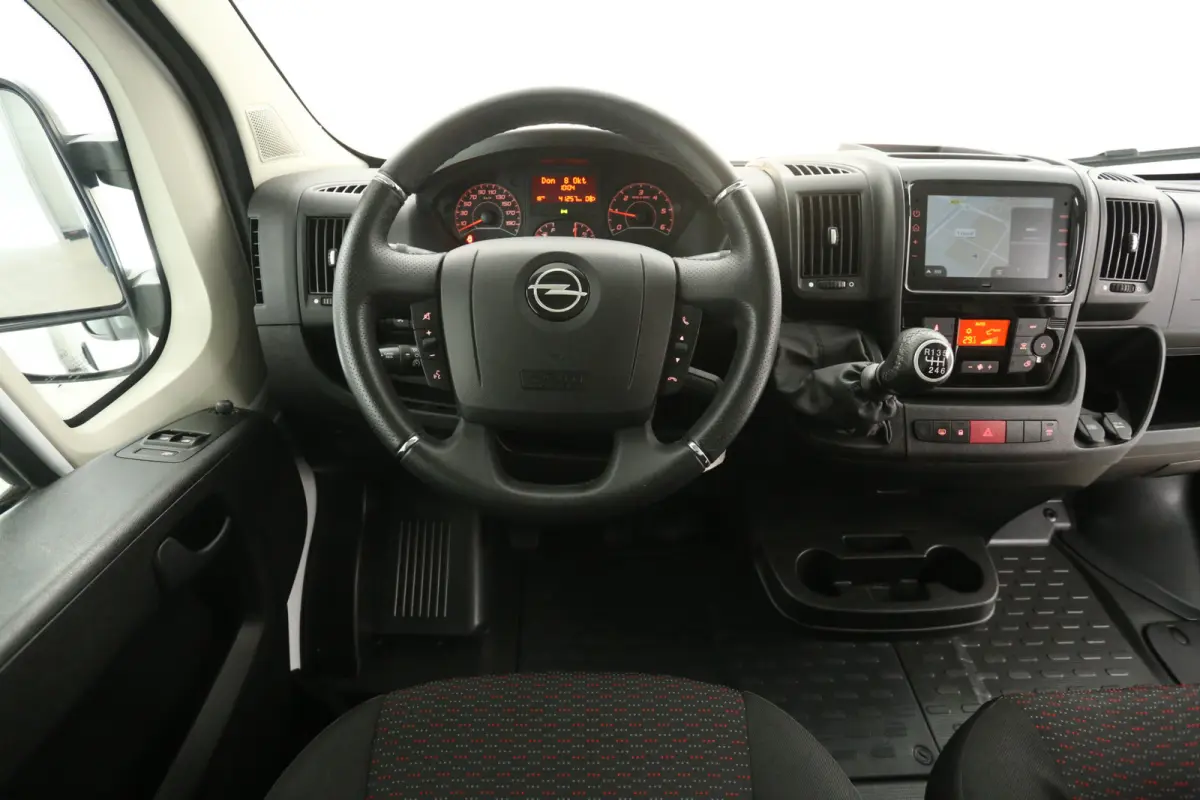 2.2 BlueHDI 140PK L3H2 | Clima | Camera | Carplay | Cruise | 3 Zits | Navi | Parkeersens.