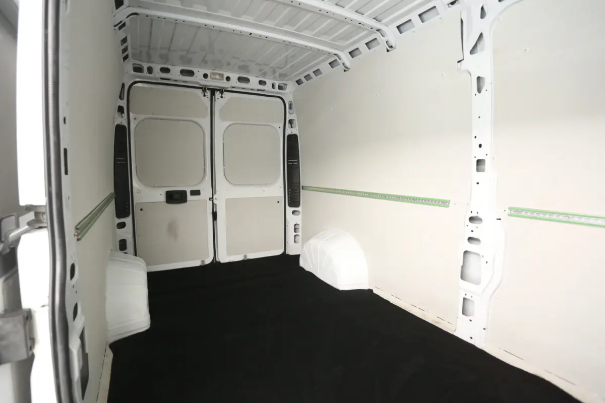 2.2 BlueHDI 140PK L3H2 | Clima | Camera | Carplay | Cruise | 3 Zits | Navi | Parkeersens.