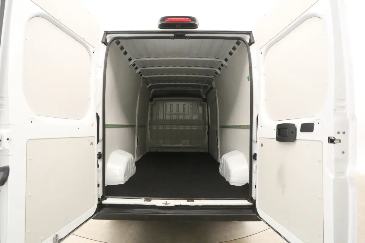 2.2 BlueHDI 140PK L3H2 | Clima | Camera | Carplay | Cruise | 3 Zits | Navi | Parkeersens.