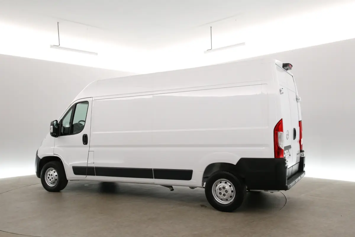 2.2 BlueHDI 140PK L3H2 | Clima | Camera | Carplay | Cruise | 3 Zits | Navi | Parkeersens.